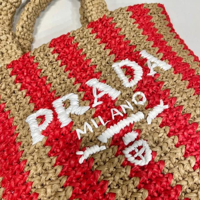 Pra*a tote bags